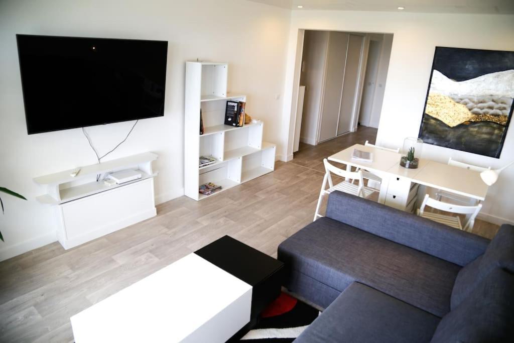 Le Refuge Blesois Avec Parking Prive - Blesois Refuge With Private Parking Apartment Blois Exterior photo